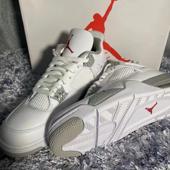Jordan 4 Retro 